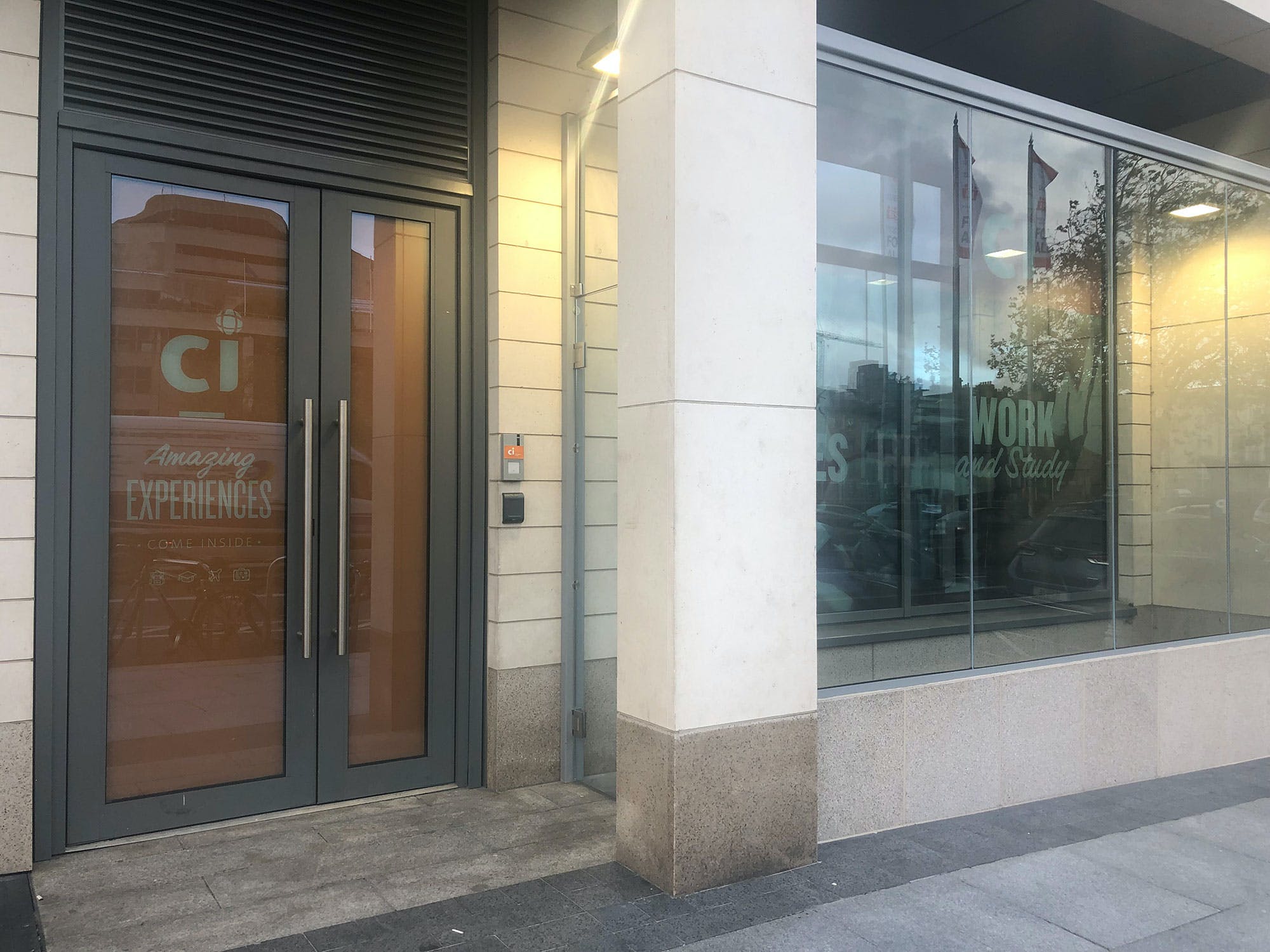 CI Irlanda - Fachada